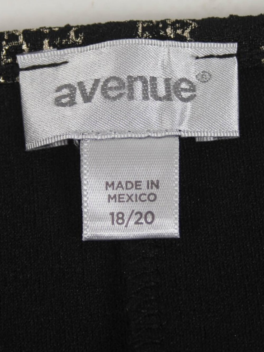 Avenue Black Gold Metallic Paisley Bell Sleeve Blouse Plus Size 18/20 - Picture 6 of 9